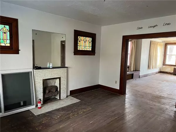 445 5th Ave, New Kensington, PA 15068