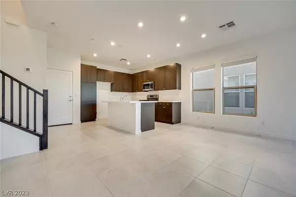 9884 Kings Glen Street, Las Vegas, NV 89141