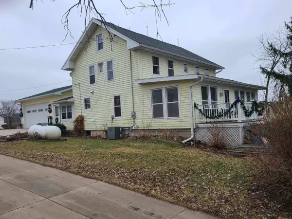 976 Hwy 69 #69, Montrose, WI 53508