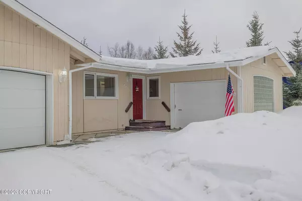 4971 E Rhubarb CIR, Wasilla, AK 99654