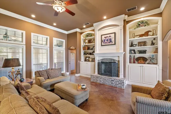 1512 Camden Ct., Lindale, TX 75771