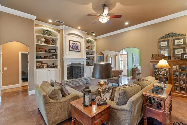 1512 Camden Ct., Lindale, TX 75771