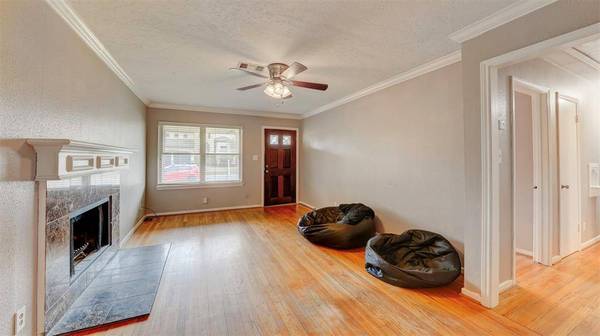 5009 De Milo DR, Houston, TX 77092