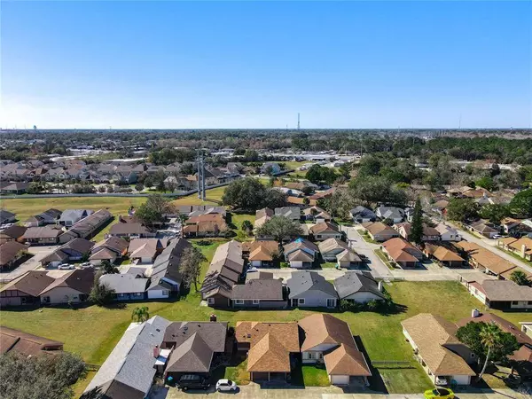 721 LAKESIDE DR, Winter Springs, FL 32708