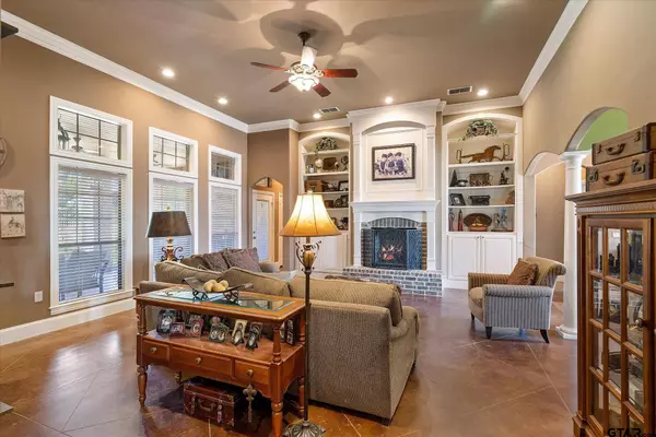 1512 Camden Ct., Lindale, TX 75771