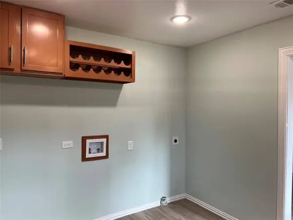 3929 Ramona Avenue, Dallas, TX 75216