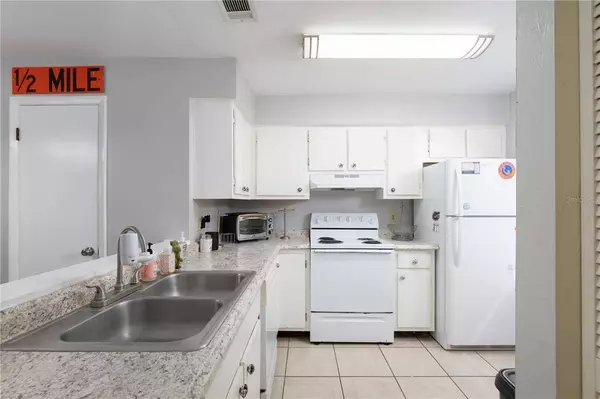 2108 SW 39TH DR, Gainesville, FL 32607