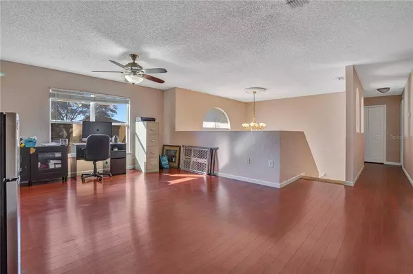 2945 BICKLEY DR, Apopka, FL 32712