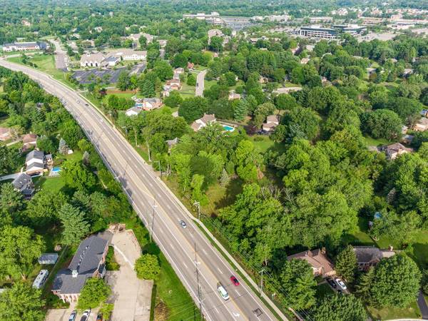 11853 Montgomery Road, Symmes Twp, OH 45249