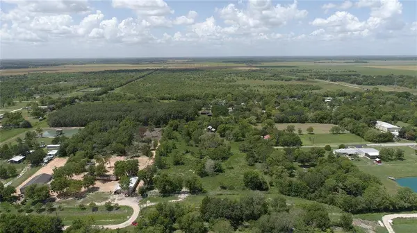 2816 County Road 146, Alvin, TX 77511