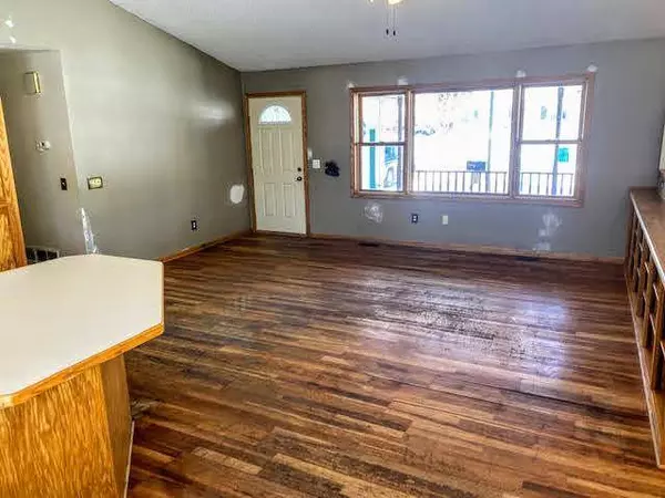 510 Ashland ST N, Cambridge, MN 55008