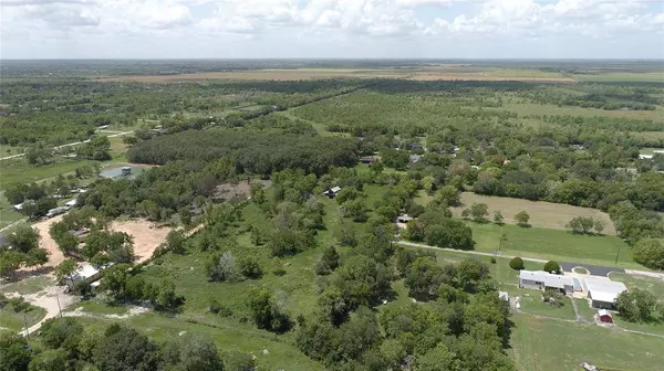 2816 County Road 146, Alvin, TX 77511