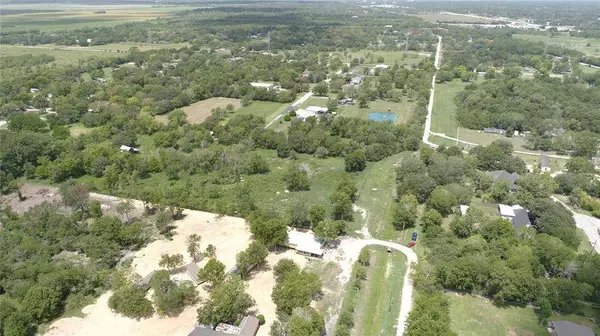 2816 County Road 146, Alvin, TX 77511