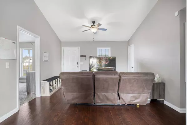 308 Hunter Owens Ct, Oak Grove, KY 42262