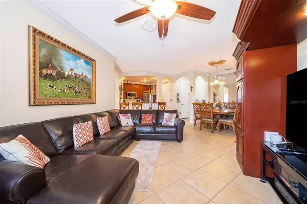 8168 BOAT HOOK LOOP #107, Windermere, FL 34786