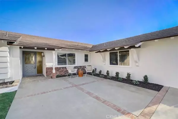 2878 Velasco LN, Costa Mesa, CA 92626