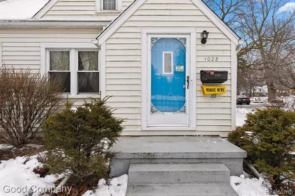 1028 N MONROE Street, Monroe, MI 48162