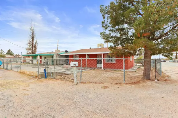 880 DELHI Drive, Socorro, TX 79927