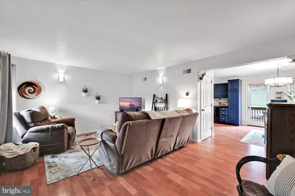 49 BEVERLY DR, Myerstown, PA 17067