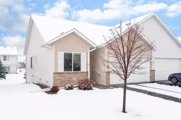 4205 Blakewood DR, Shakopee, MN 55379