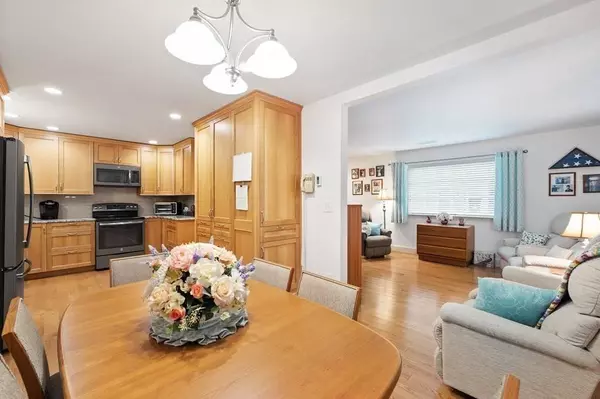 56 Ash St, Danvers, MA 01923