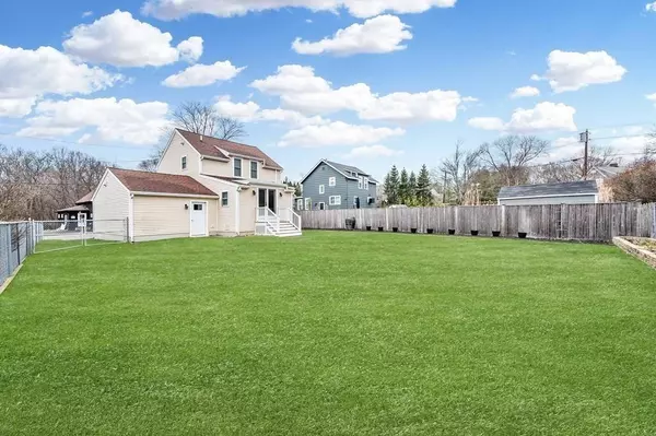 56 Ash St, Danvers, MA 01923