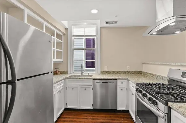 1724 GENERAL TAYLOR ST, New Orleans, LA 70115