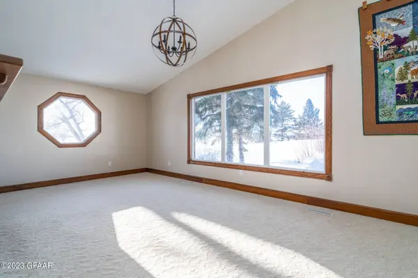 19604 445TH Avenue SW, East Grand Forks, MN 56721