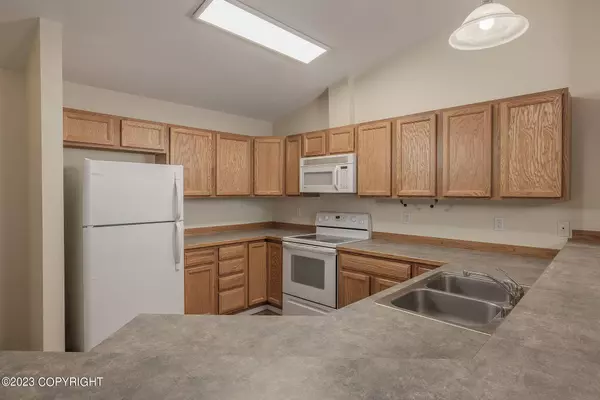 8949 Eagle Place LOOP 26, Eagle River, AK 99577