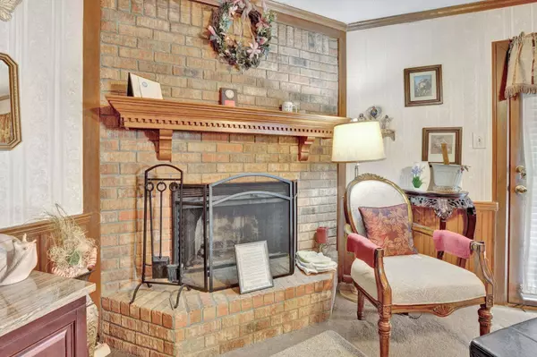 4811 BARKSHIRE DR, Memphis, TN 38141