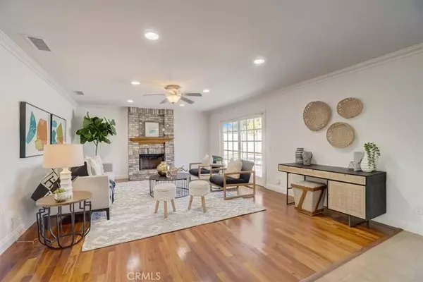 2878 Velasco LN, Costa Mesa, CA 92626