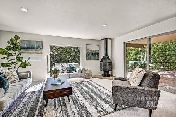 3322 N Crane Creek Rd, Boise, ID 83702