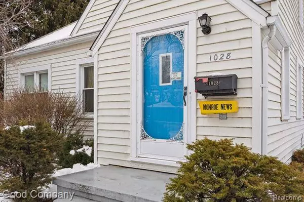 1028 N MONROE Street, Monroe, MI 48162