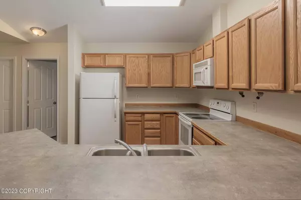 8949 Eagle Place LOOP 26, Eagle River, AK 99577