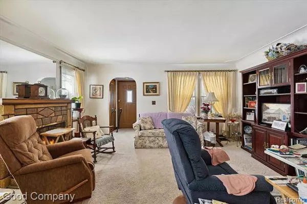 1028 N MONROE Street, Monroe, MI 48162