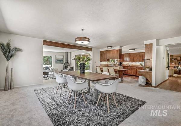 3322 N Crane Creek Rd, Boise, ID 83702