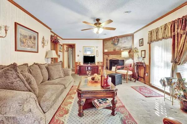 4811 BARKSHIRE DR, Memphis, TN 38141