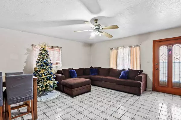 880 DELHI Drive, Socorro, TX 79927