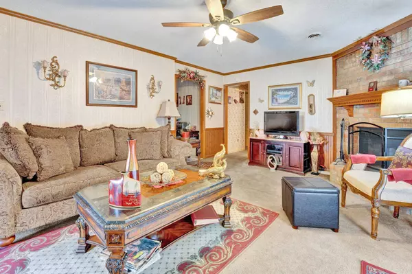 4811 BARKSHIRE DR, Memphis, TN 38141