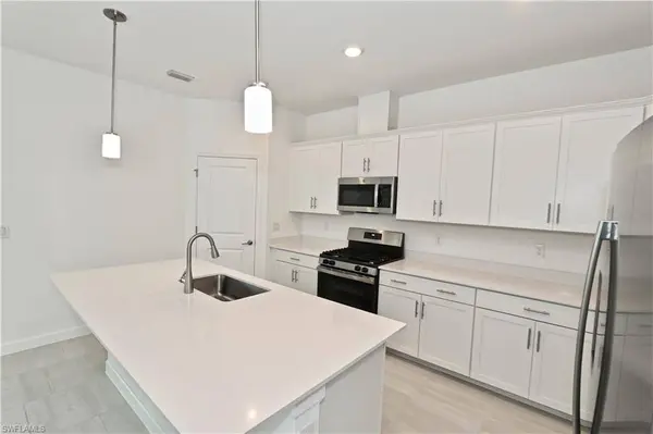 18354 Ridgeline DR, Estero, FL 33928