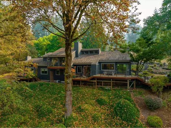 21300 S GRAPEVINE RD, West Linn, OR 97068