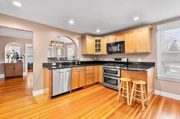 15 Columbia Rd, North Andover, MA 01845