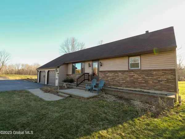 26 Joyce Road, Stillwater, NY 12118