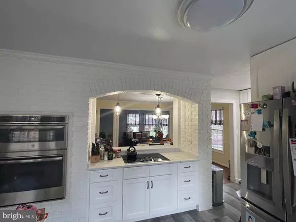 4 THORTON CT, Sterling, VA 20165