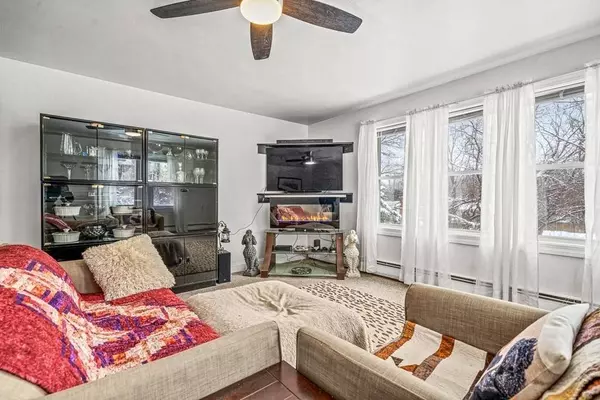 57 Woburn St, Methuen, MA 01844