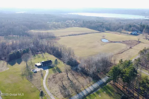 26 Joyce Road, Stillwater, NY 12118