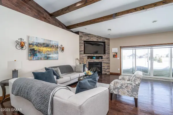 188 DESIREE Drive, Grand Forks, ND 58201