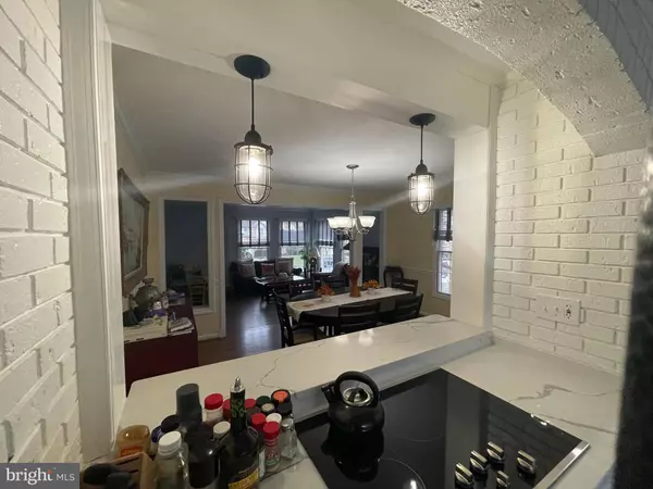 4 THORTON CT, Sterling, VA 20165