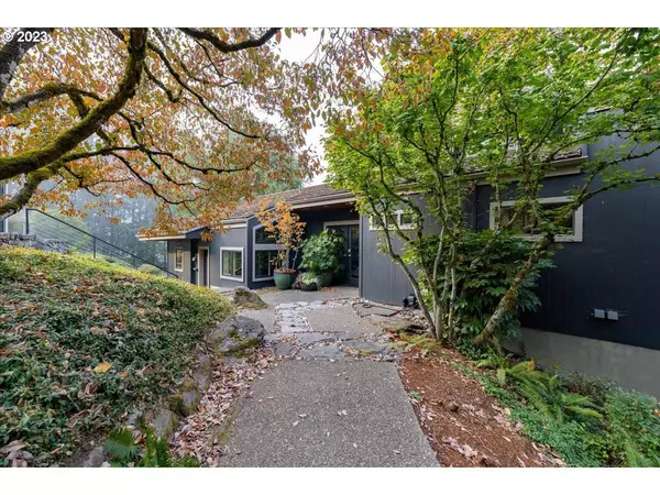 21300 S GRAPEVINE RD, West Linn, OR 97068