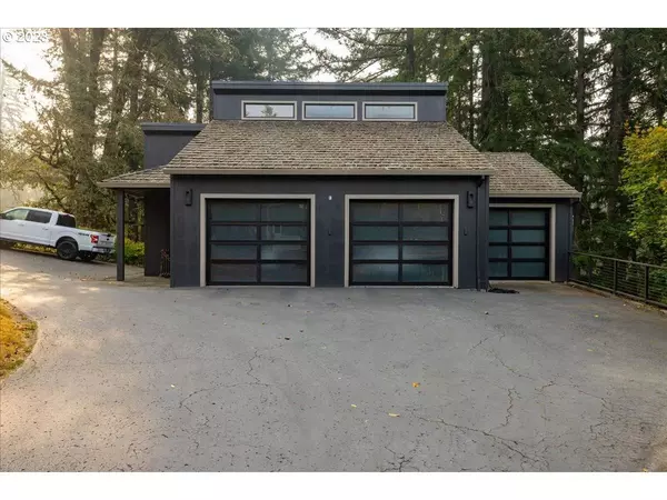 21300 S GRAPEVINE RD, West Linn, OR 97068